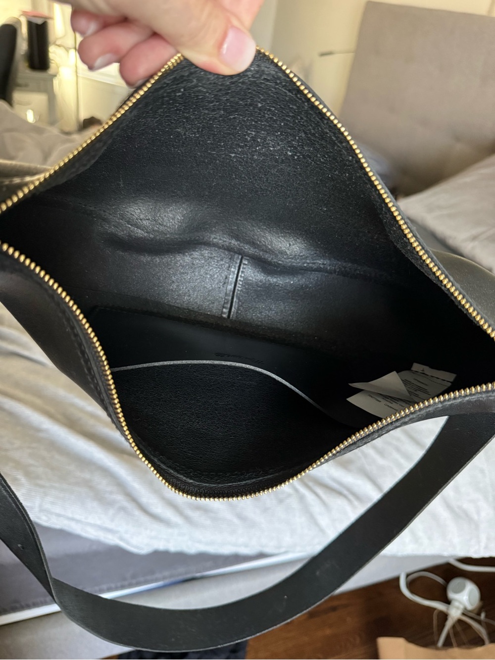Madewell The Essentials Crescent Sling Women Black Leather Crossbody - Picture 5 of 5
